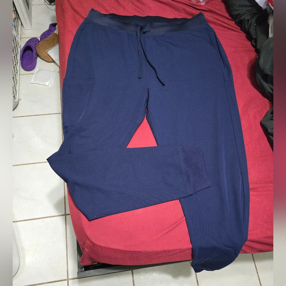 Mandala L-tall, Navy blue scrub joggers